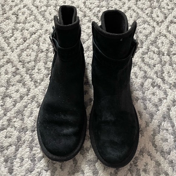 UGG Girl Winter Boots - Picture 5 of 8